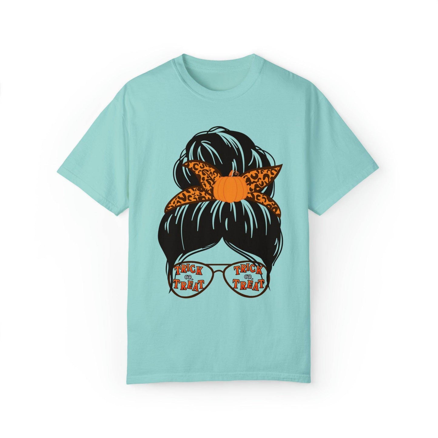 Mom Halloween Party Outfit Trick or Treat Shirt Vintage Shirt Halloween Costume Cute Spooky Shirt, Halloween Gift Halloween T-shirt Trick or Treat Outfit - Giftsmojo