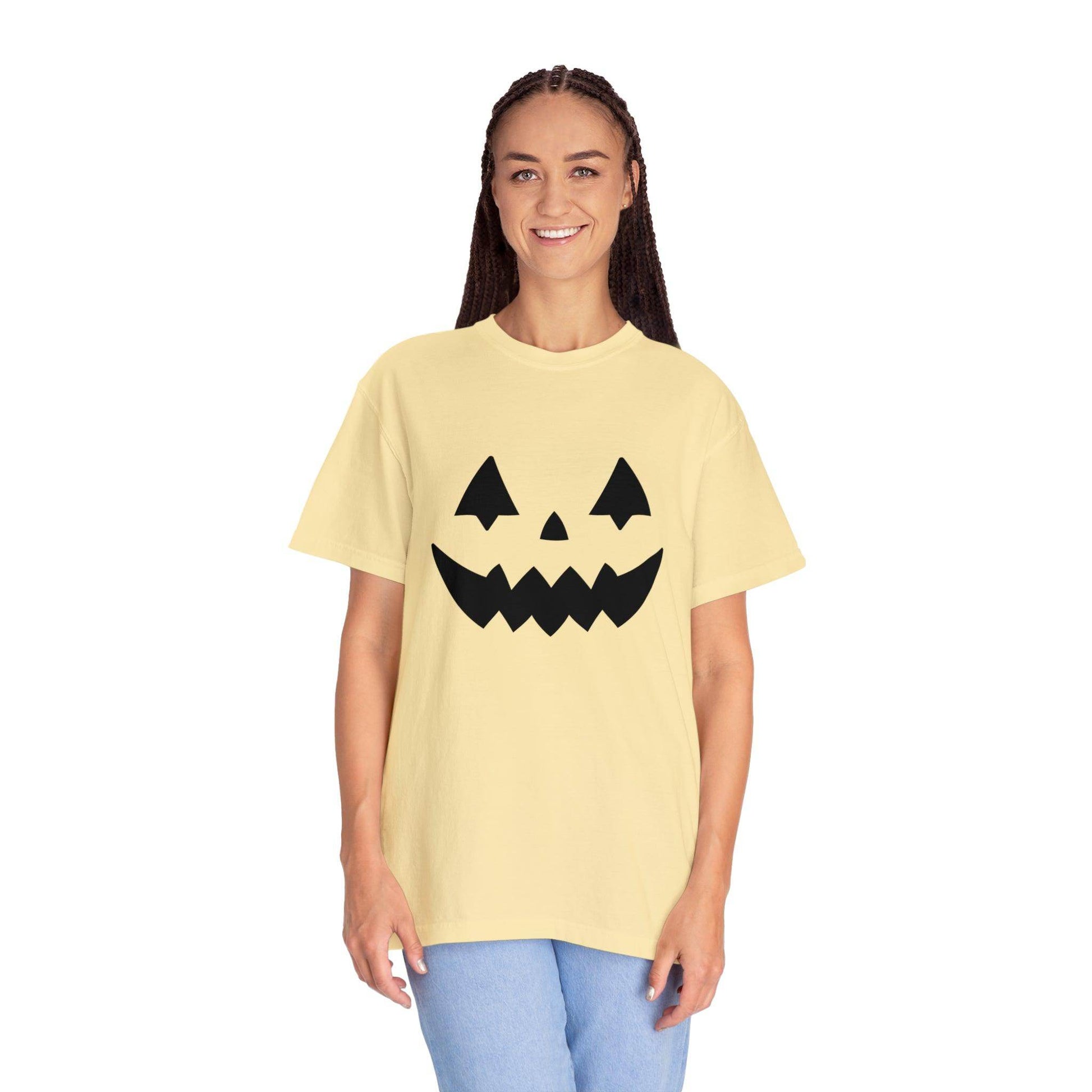Cute Pumpkin Face Shirt Retro Halloween Tshirt, Vintage Shirt Halloween Shirt Pumpkin Face Halloween Costume Comfort Colors - Giftsmojo