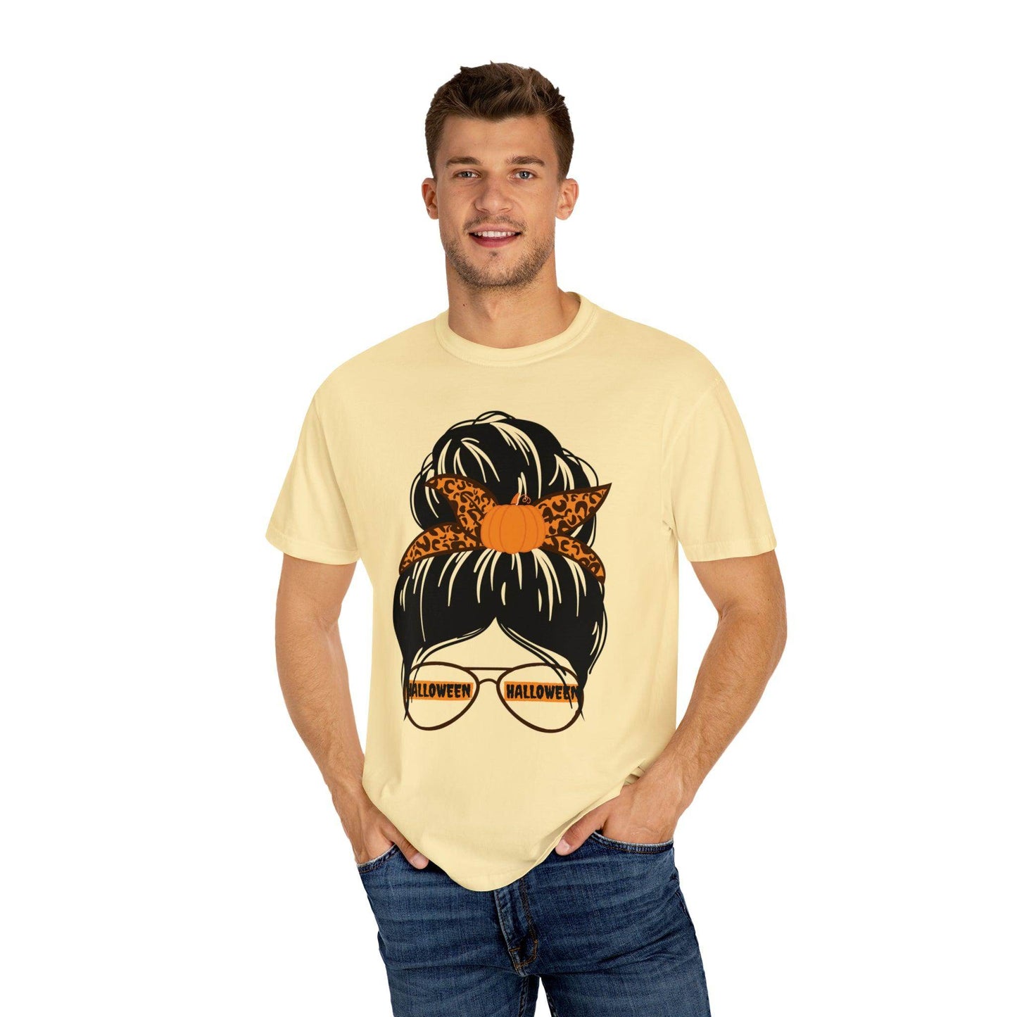 Cute Retro Halloween Tshirt for Mom, Momster Shirt, Vintage Shirt Halloween Shirt - Giftsmojo