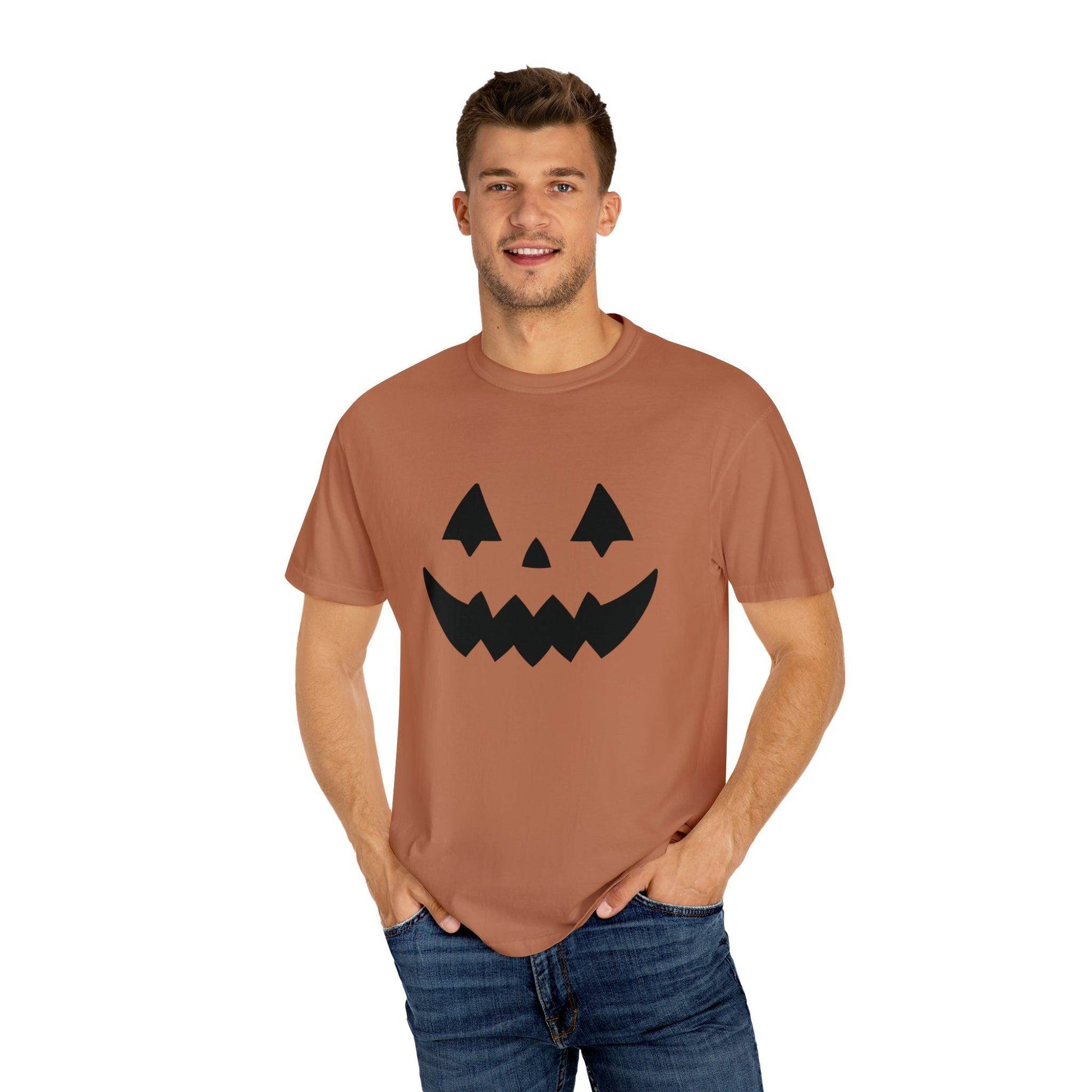 Cute Pumpkin Face Shirt Retro Halloween Tshirt, Vintage Shirt Halloween Shirt Pumpkin Face Halloween Costume Comfort Colors - Giftsmojo