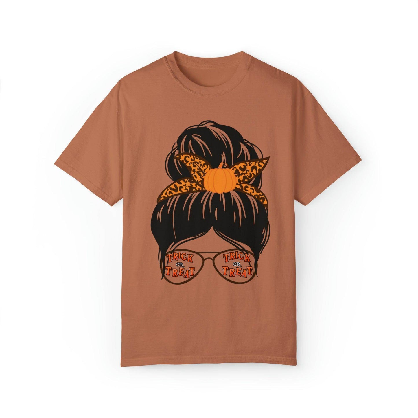 Mom Halloween Party Outfit Trick or Treat Shirt Vintage Shirt Halloween Costume Cute Spooky Shirt, Halloween Gift Halloween T-shirt Trick or Treat Outfit - Giftsmojo