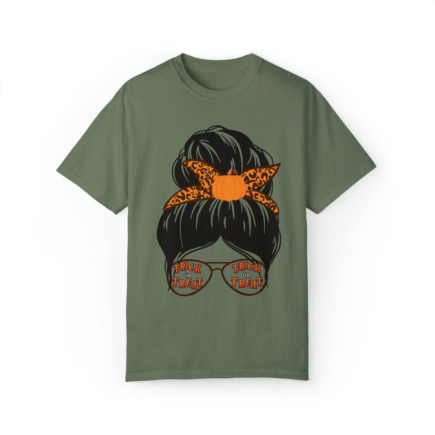 Mom Halloween Party Outfit Trick or Treat Shirt Vintage Shirt Halloween Costume Cute Spooky Shirt, Halloween Gift Halloween T-shirt Trick or Treat Outfit - Giftsmojo