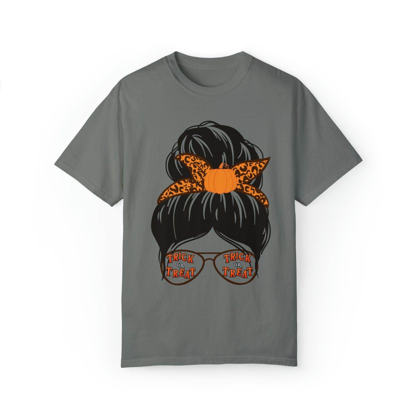 Mom Halloween Party Outfit Trick or Treat Shirt Vintage Shirt Halloween Costume Cute Spooky Shirt, Halloween Gift Halloween T-shirt Trick or Treat Outfit - Giftsmojo