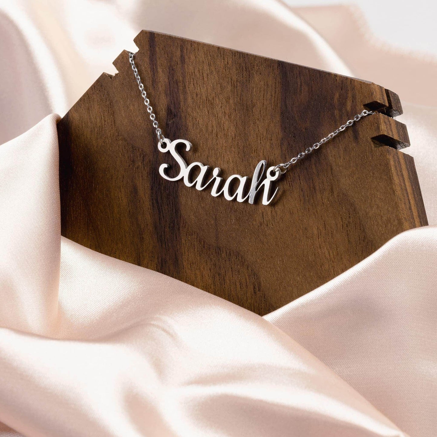 Personalized Gift For Women In Your Life - Giftsmojo