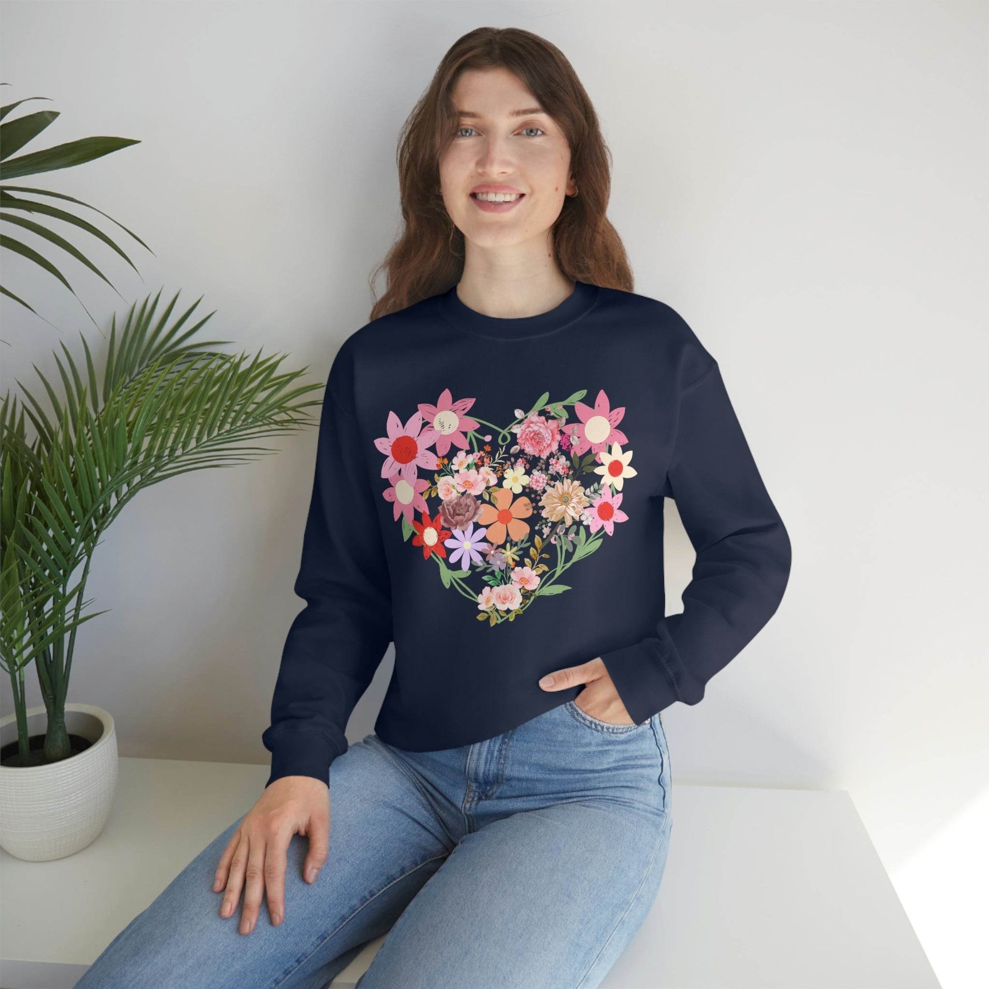 Flower Heart sweatshirt - Floral sweatshirt - Love Sweatshirt - Giftsmojo