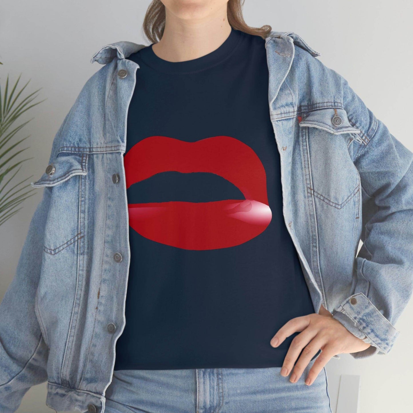 Kiss Lips Tee - Giftsmojo