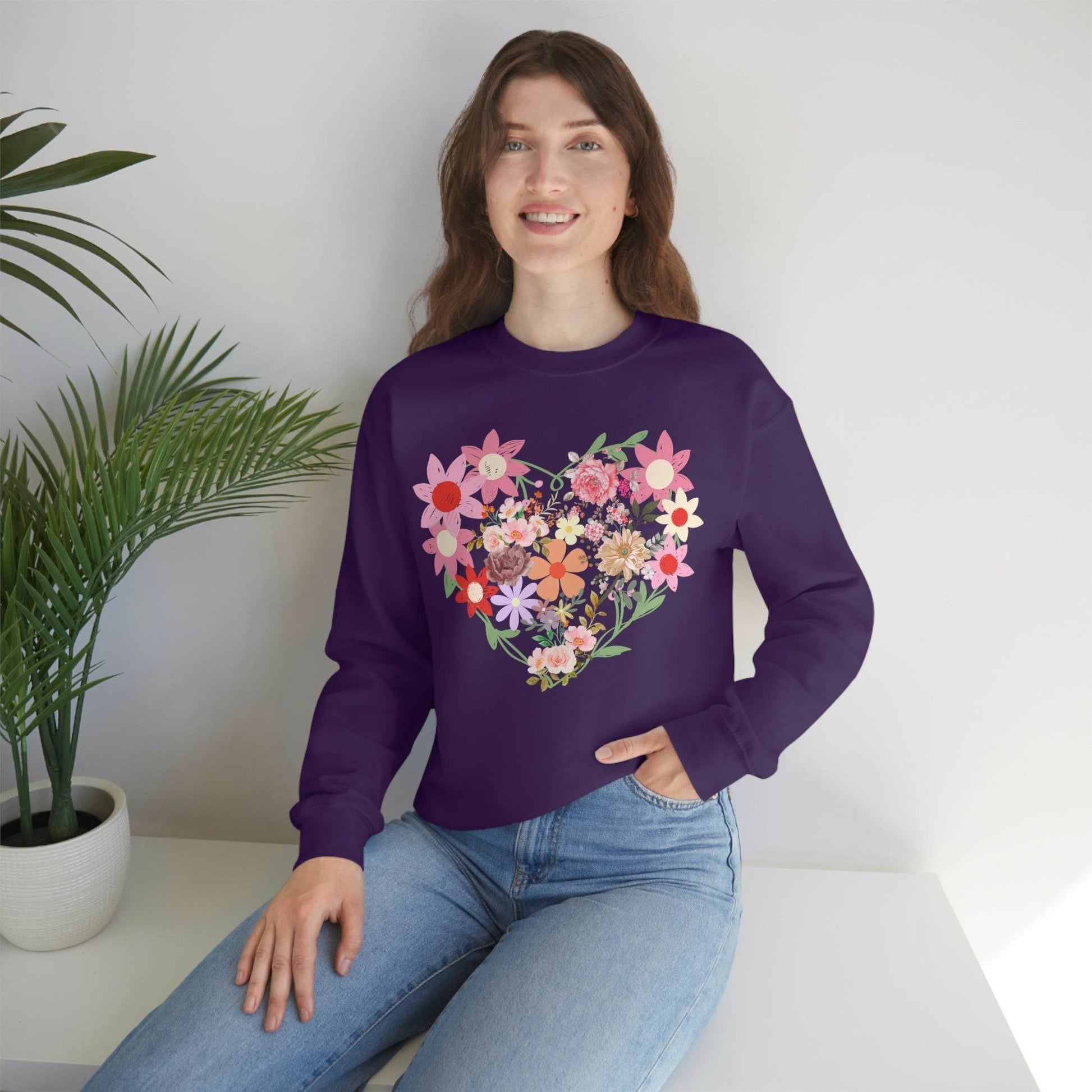 Flower Heart sweatshirt - Floral sweatshirt - Love Sweatshirt - Giftsmojo