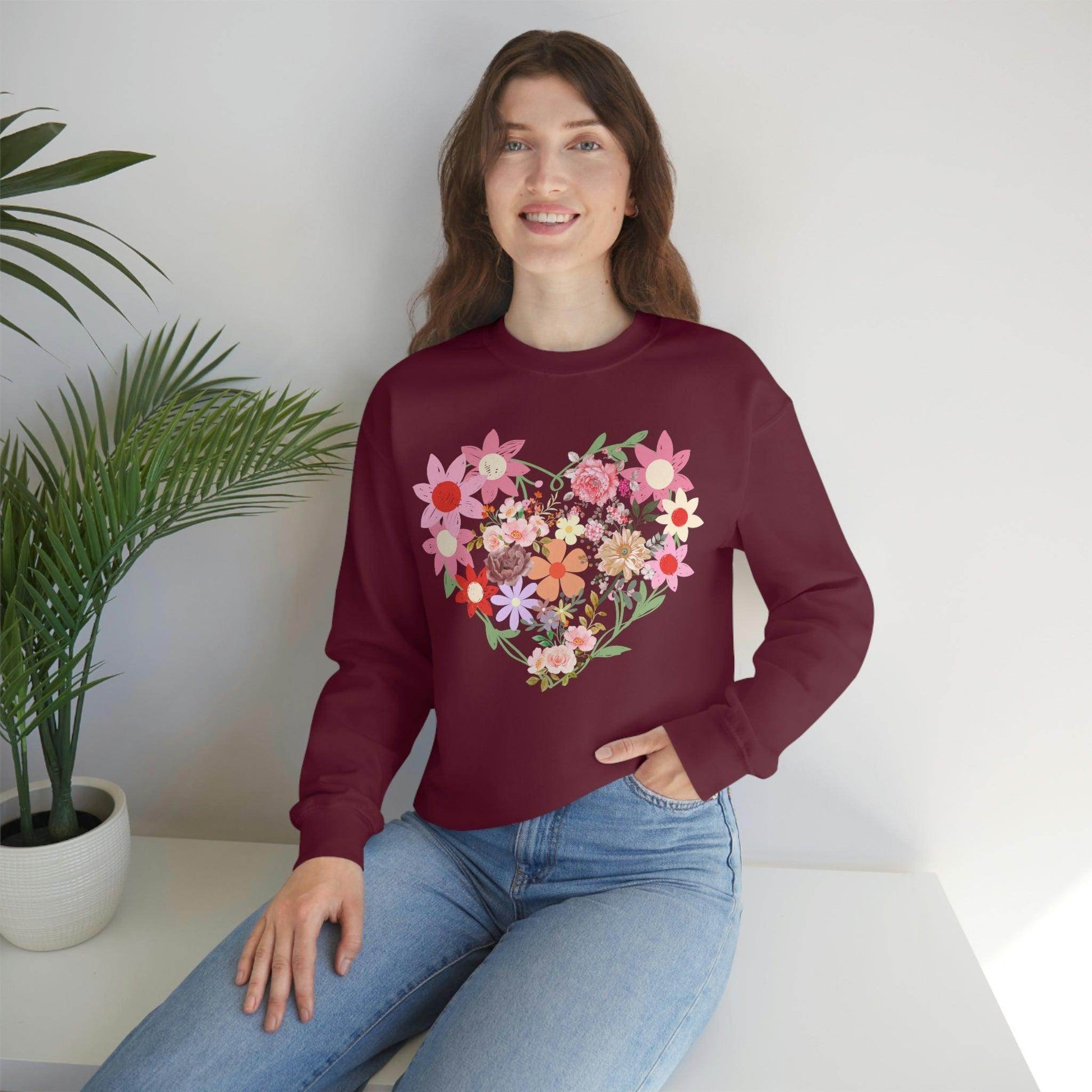 Flower Heart sweatshirt - Floral sweatshirt - Love Sweatshirt - Giftsmojo