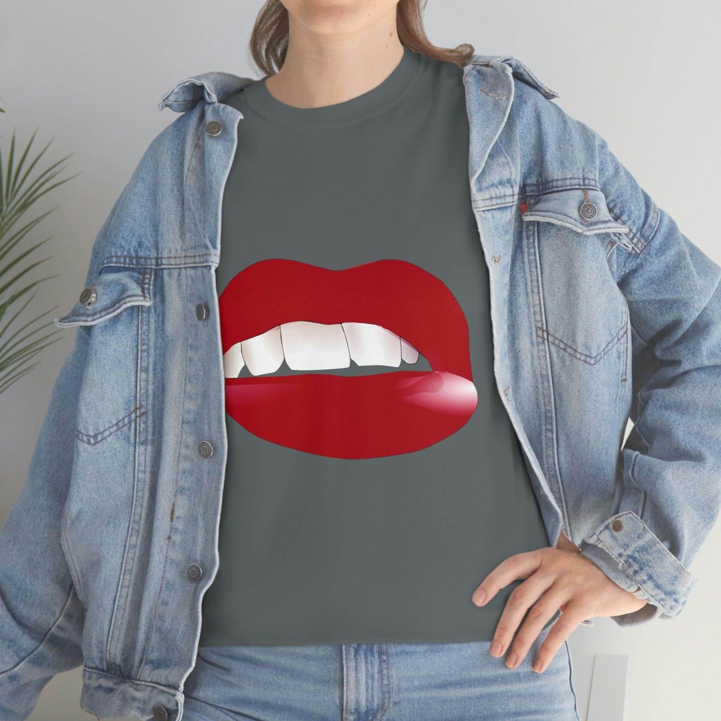 Lips Tee - Giftsmojo