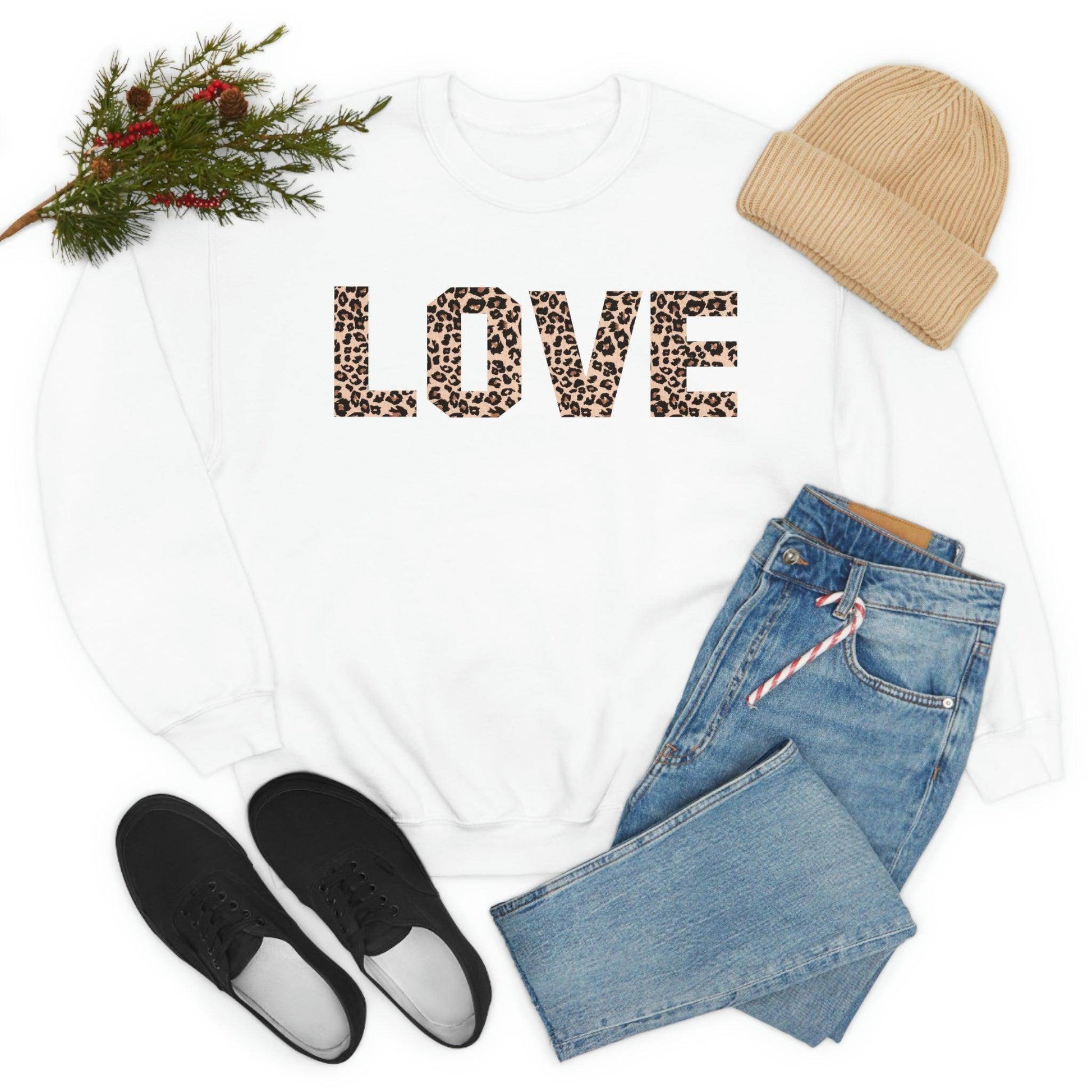 Leopard print love Sweatshirt - Giftsmojo