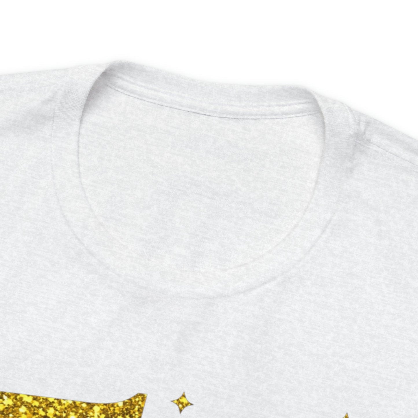 50 and Fabulous Queen shirt, Funny 50th birthday shirt, 50th birthday Tshirt, birthday queen shirt, Gift for 50th birthday, Vintage shirt, birthday gift, birthday girl shirt, mom’s birthday gift - Giftsmojo