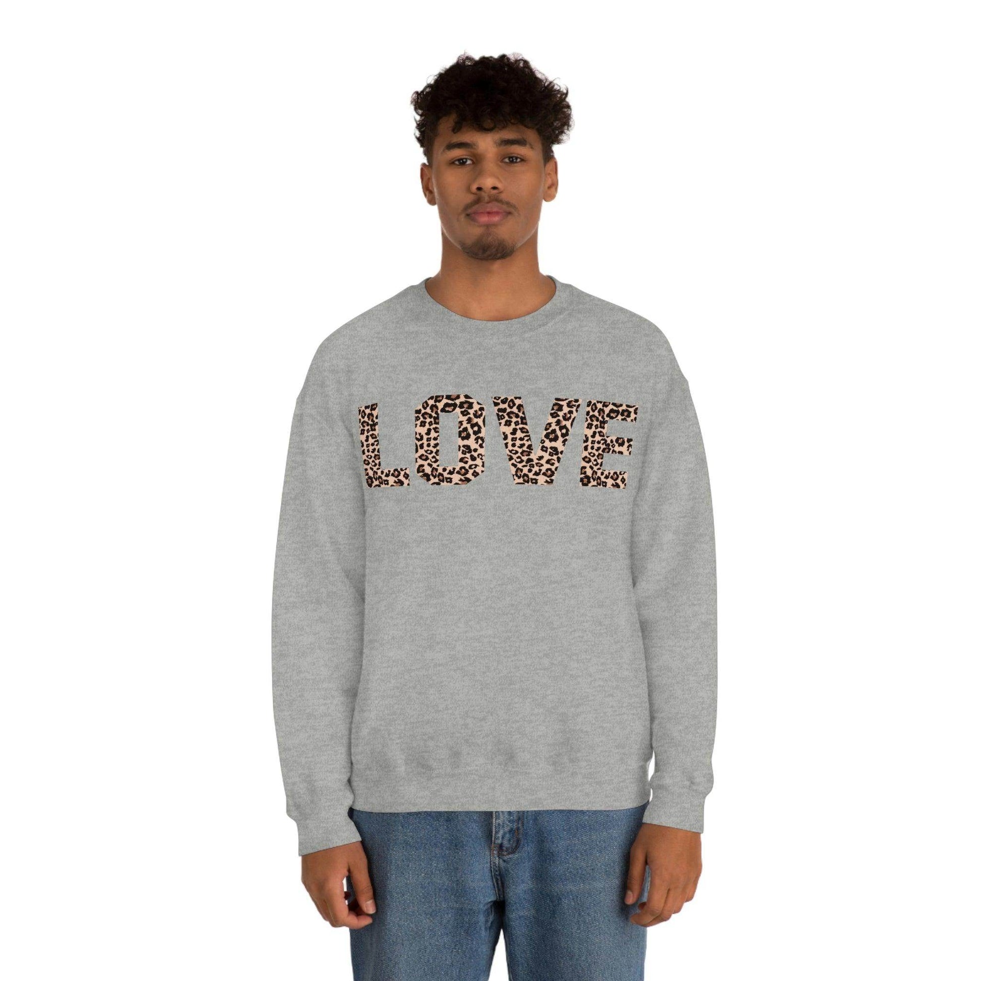Leopard print love Sweatshirt - Giftsmojo
