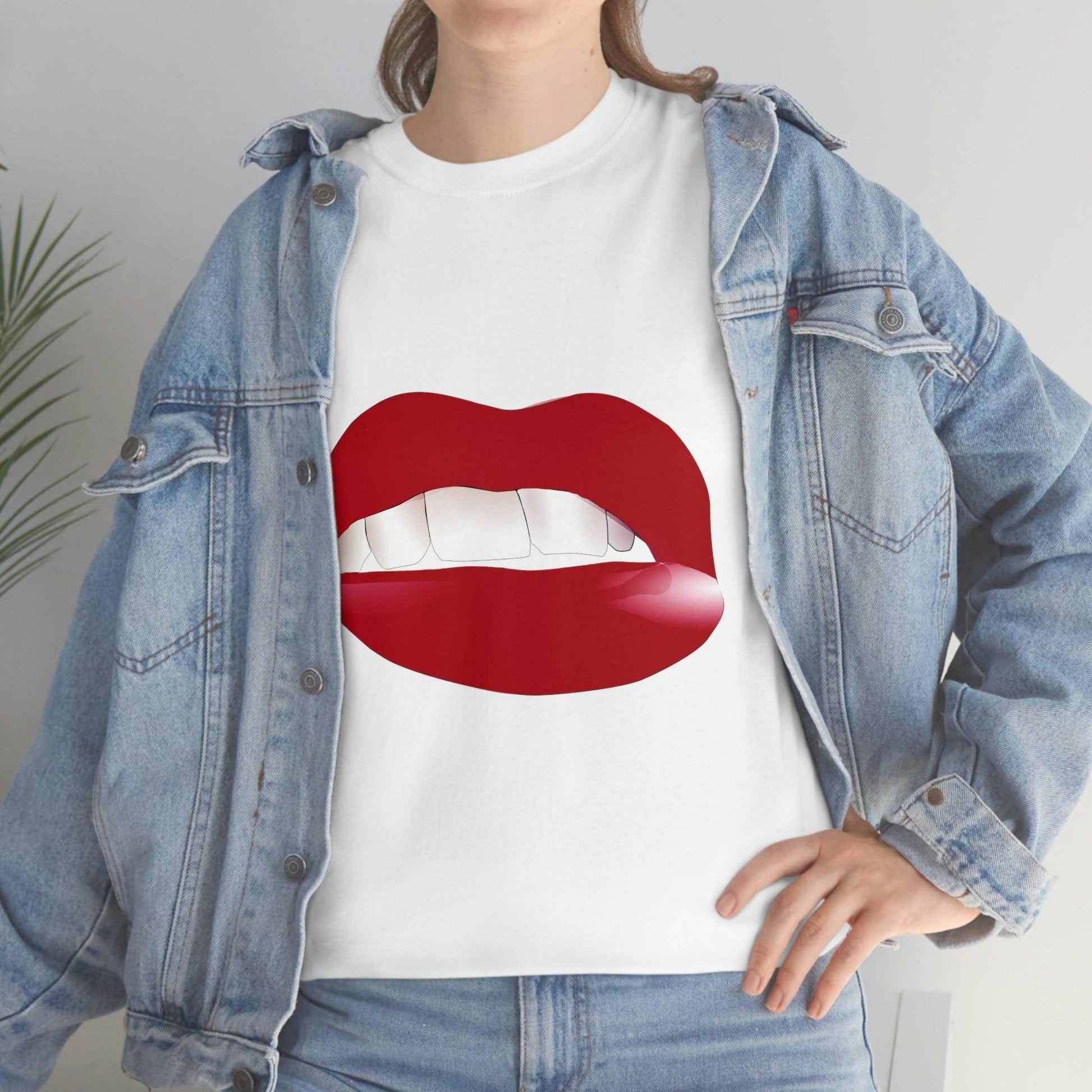 Lips Tee - Giftsmojo