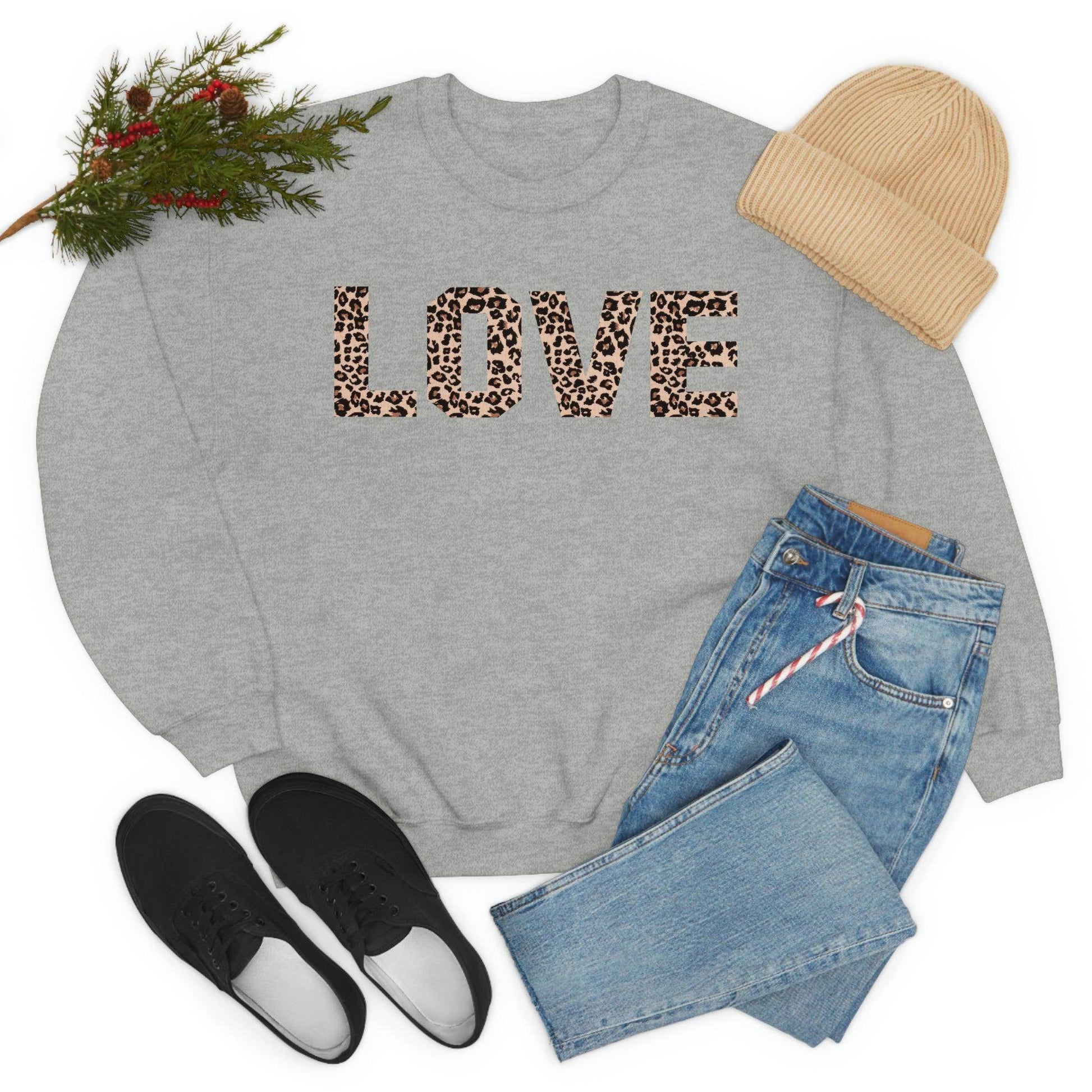 Leopard print love Sweatshirt - Giftsmojo