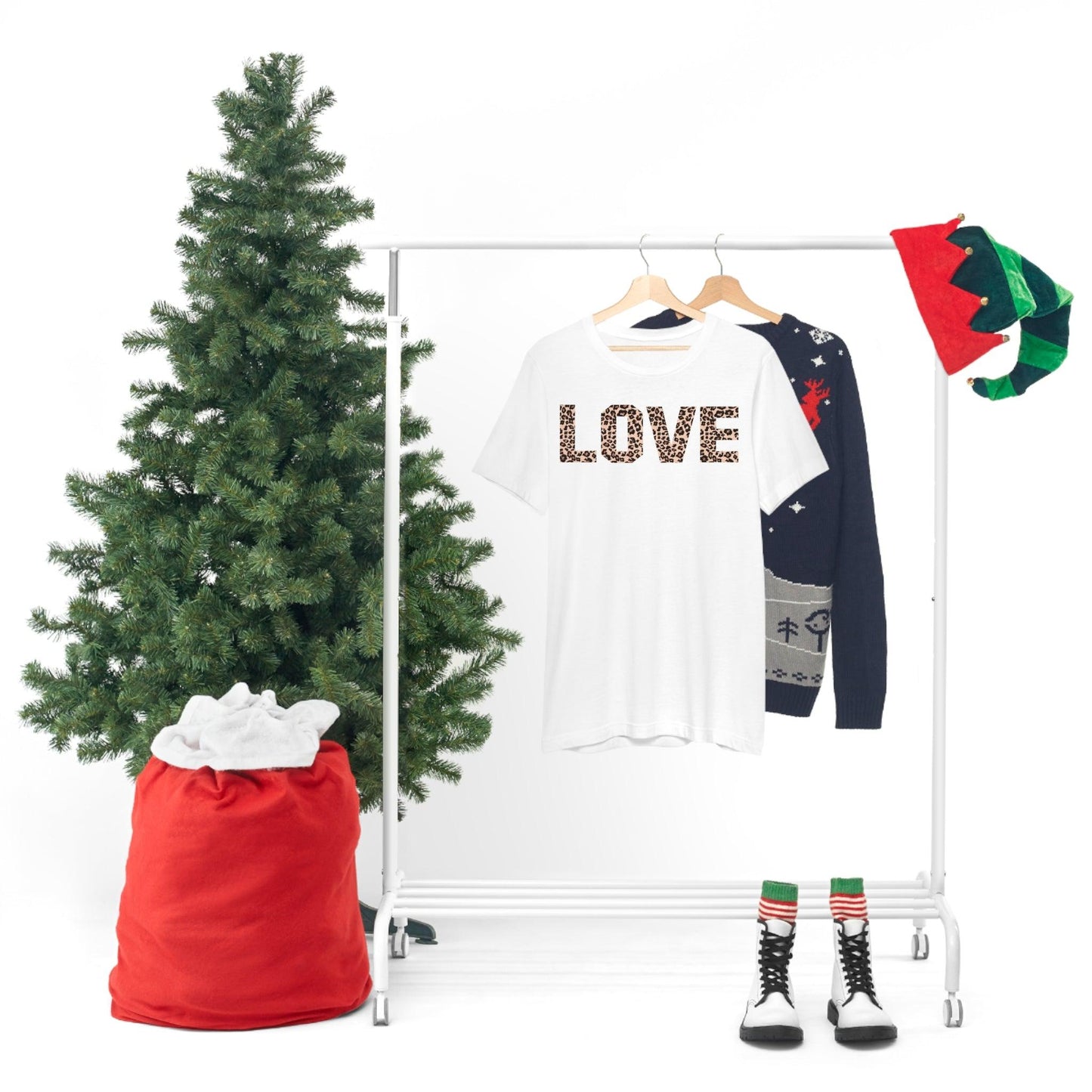 Leopard print love Tee - Giftsmojo