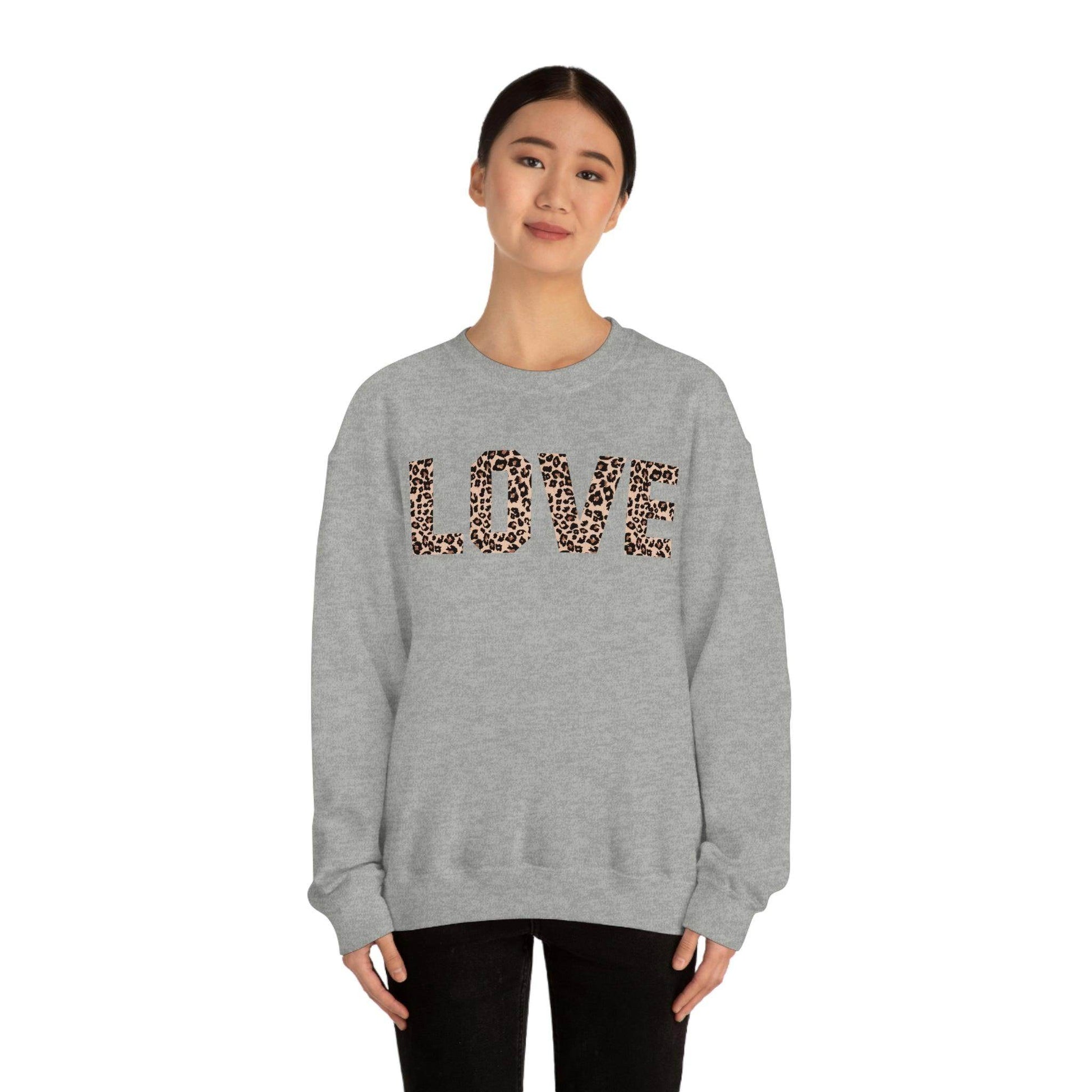 Leopard print love Sweatshirt - Giftsmojo