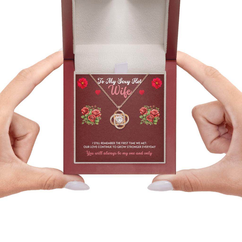 Christmas Gift for Wife- Love Knot Necklace - Giftsmojo