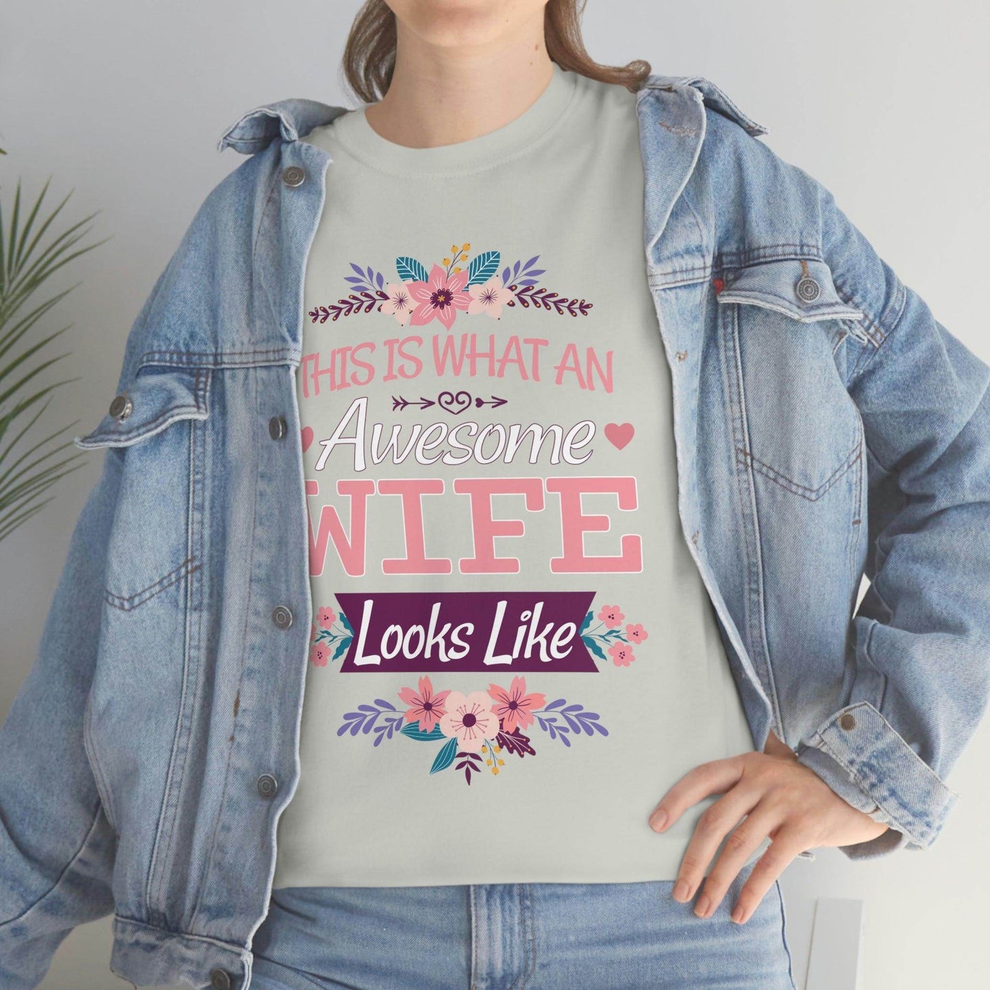 This is what an Awesome Wife Looks Like - Giftsmojo