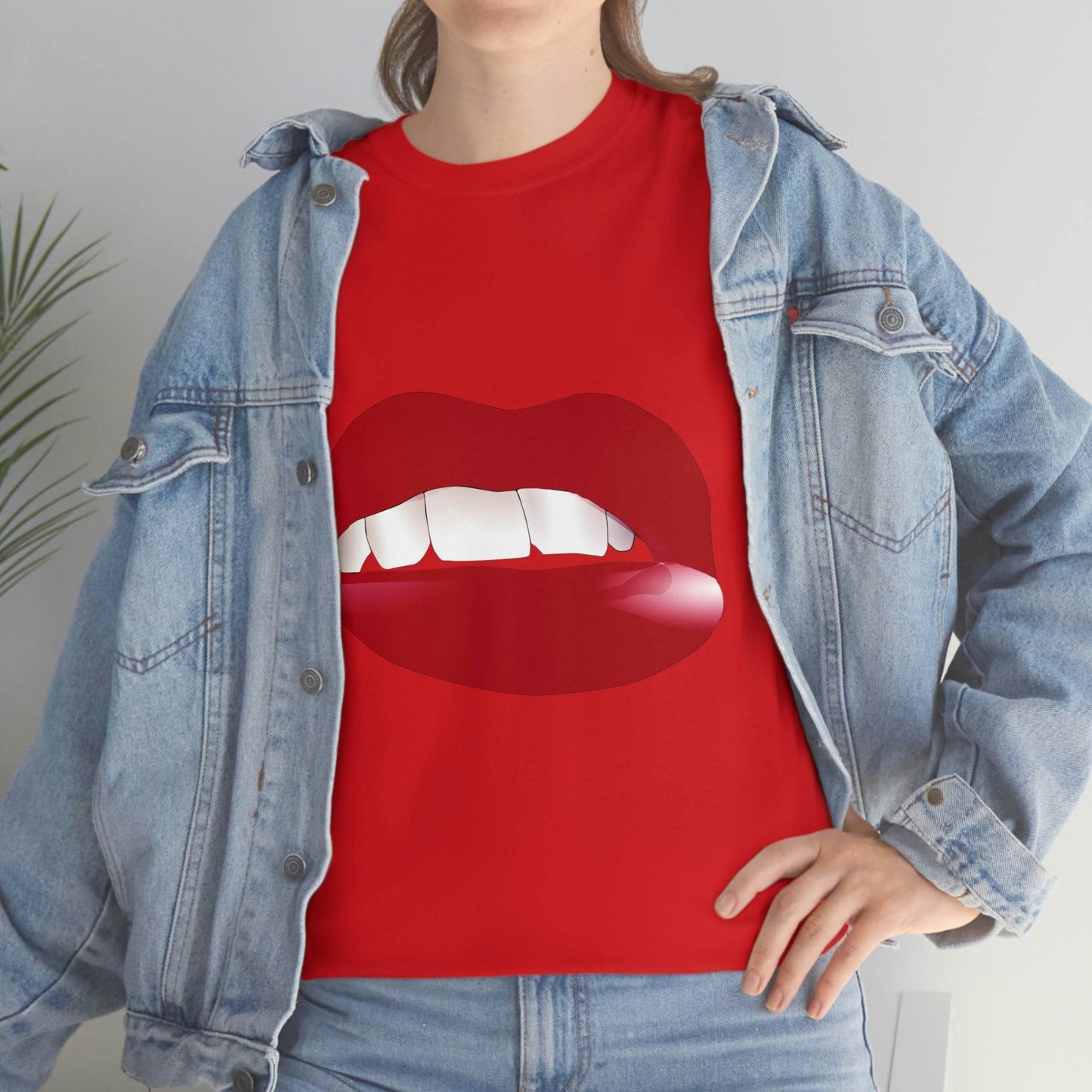 Lips Tee - Giftsmojo
