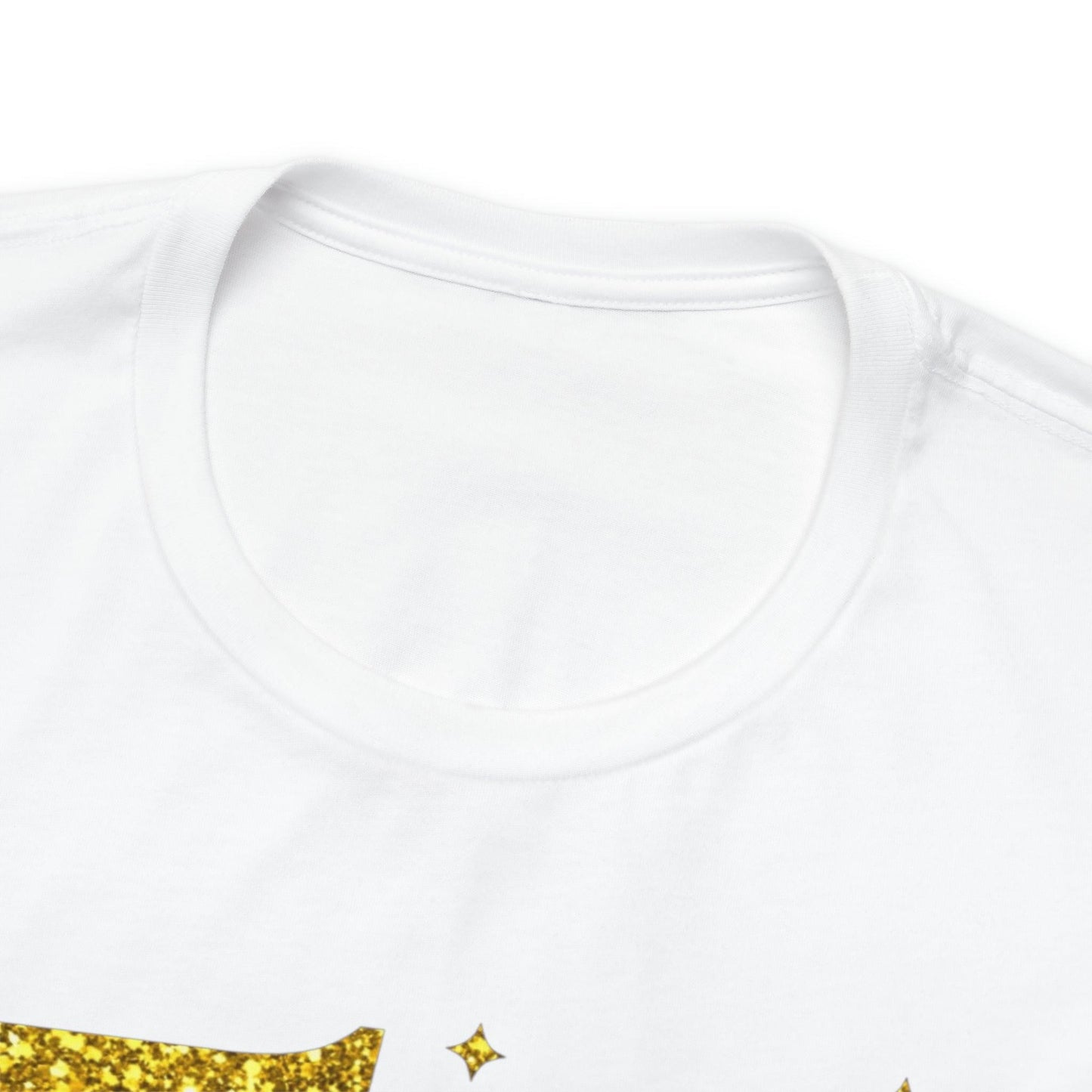 50 and Fabulous Queen shirt, Funny 50th birthday shirt, 50th birthday Tshirt, birthday queen shirt, Gift for 50th birthday, Vintage shirt, birthday gift, birthday girl shirt, mom’s birthday gift - Giftsmojo
