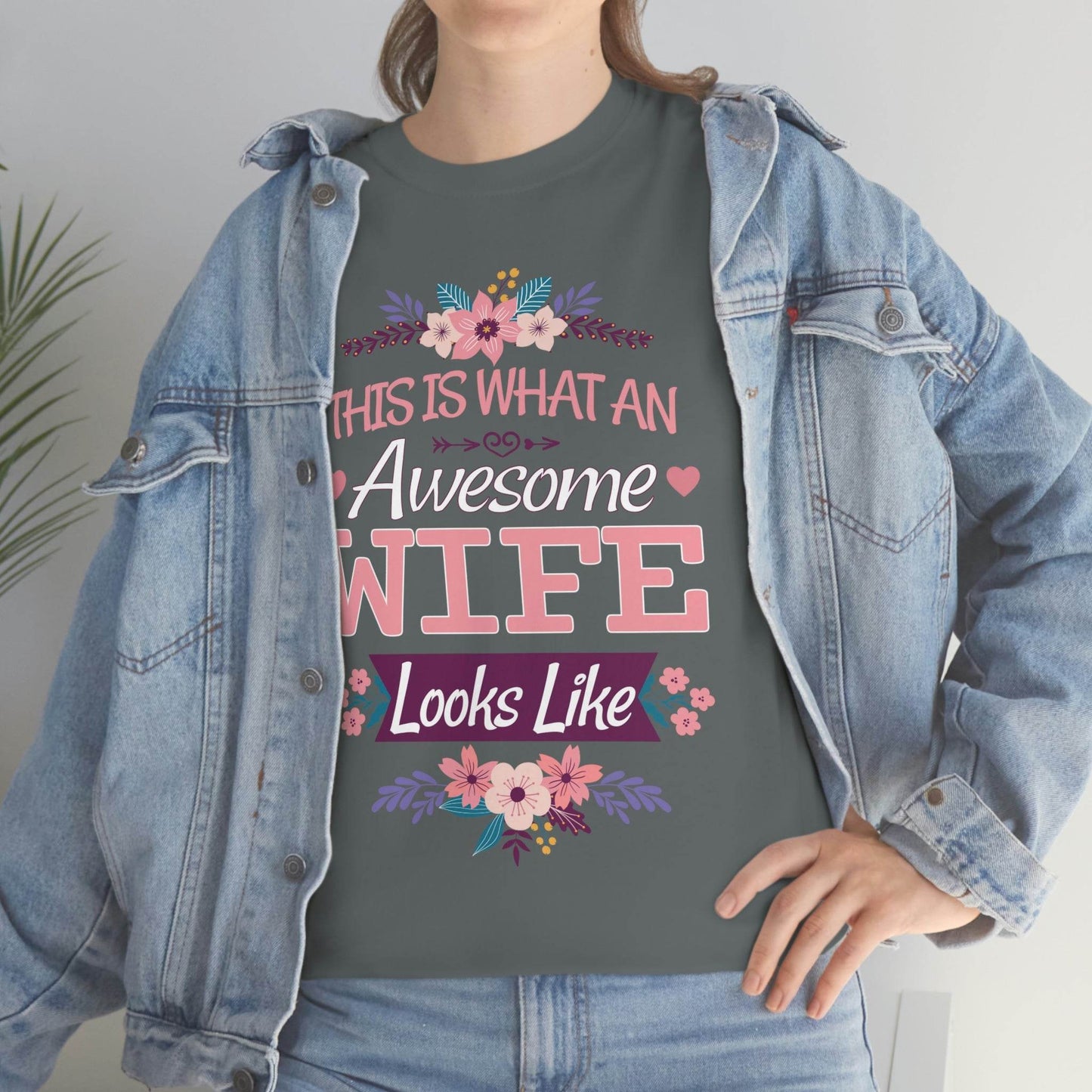 This is what an Awesome Wife Looks Like - Giftsmojo