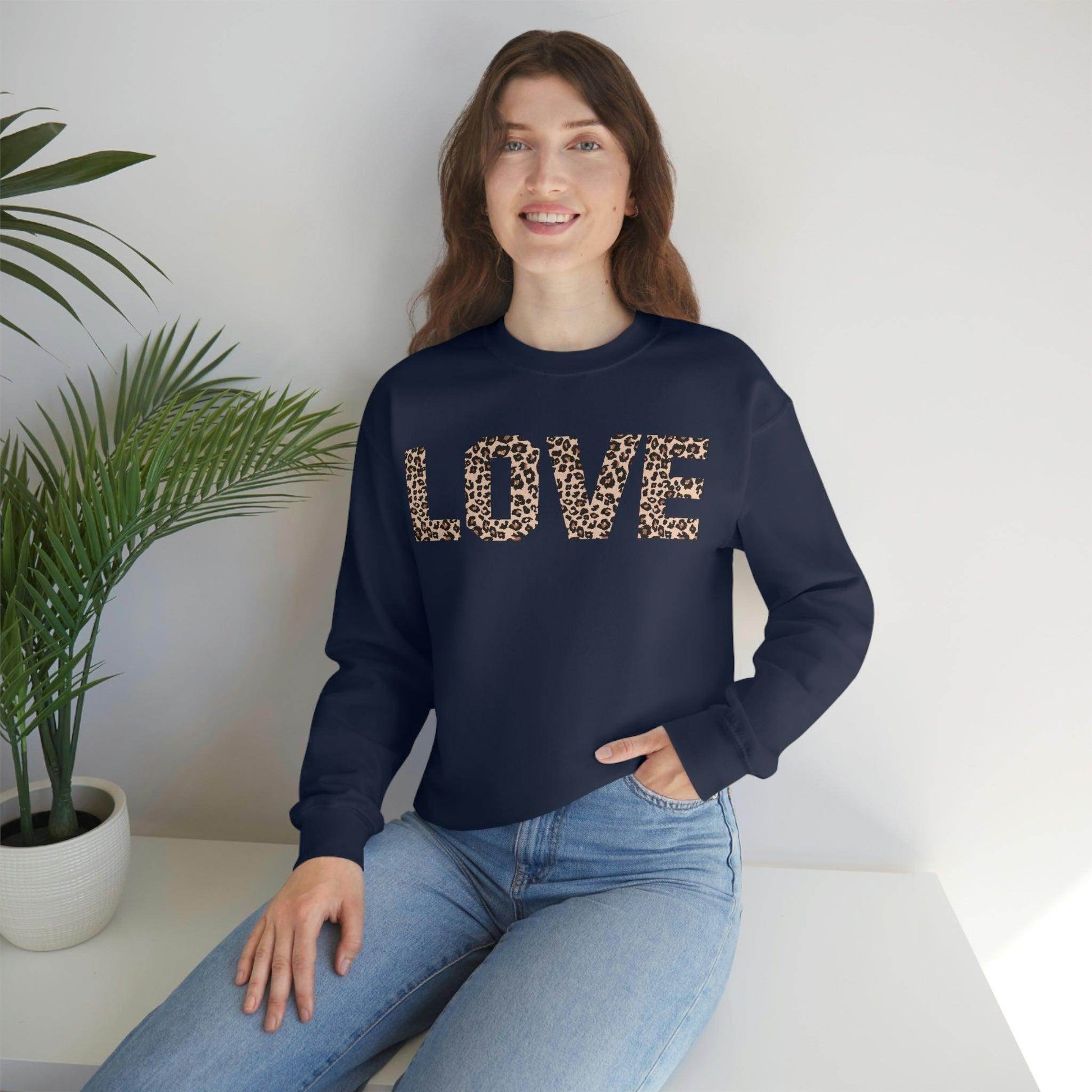 Leopard print love Sweatshirt - Giftsmojo
