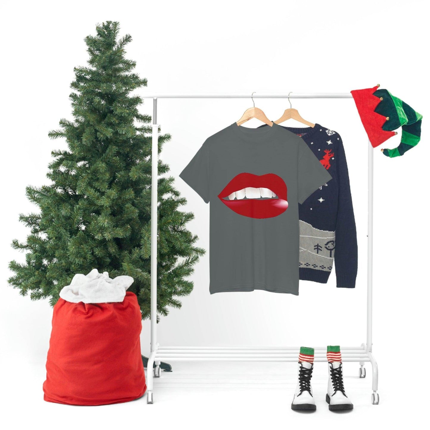 Lips Tee - Giftsmojo