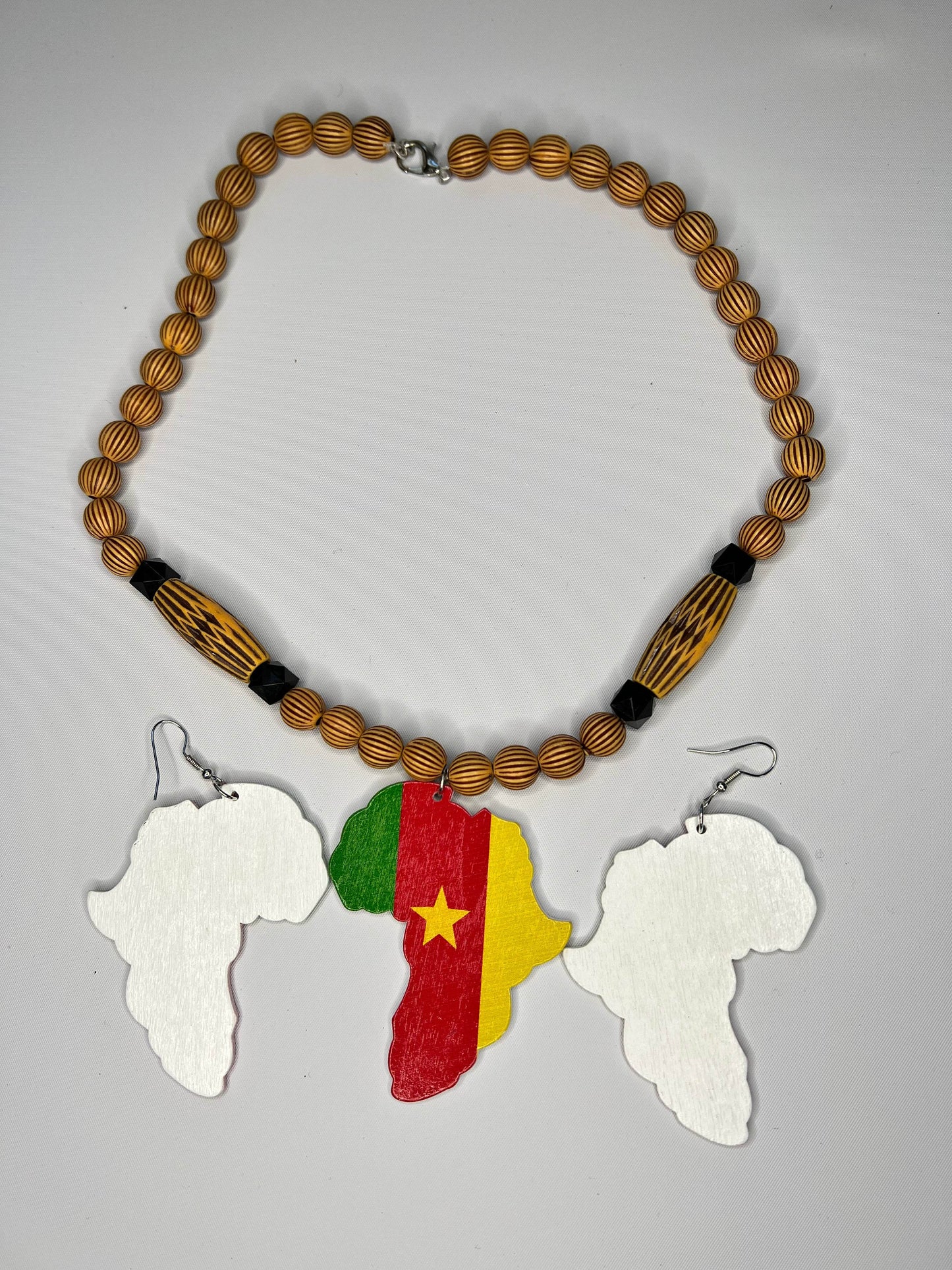 African Map with Cameroon flag color jewelry - Giftsmojo