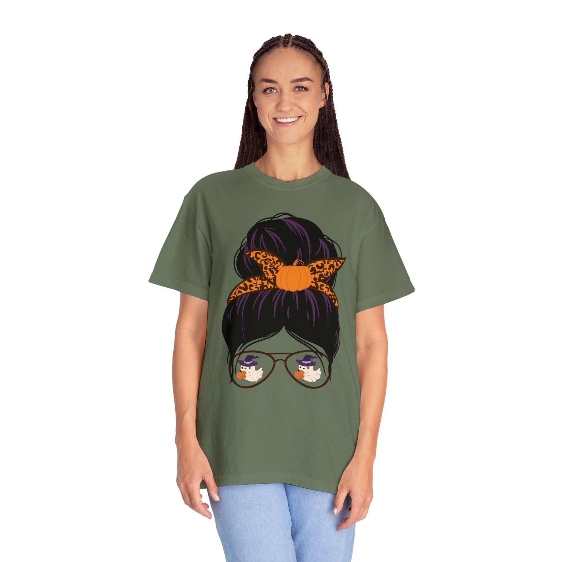 Halloween Shirt for Women Retro Halloween Tshirt, Trick or Treat shirt, Vintage Shirt Halloween Shirt - Giftsmojo