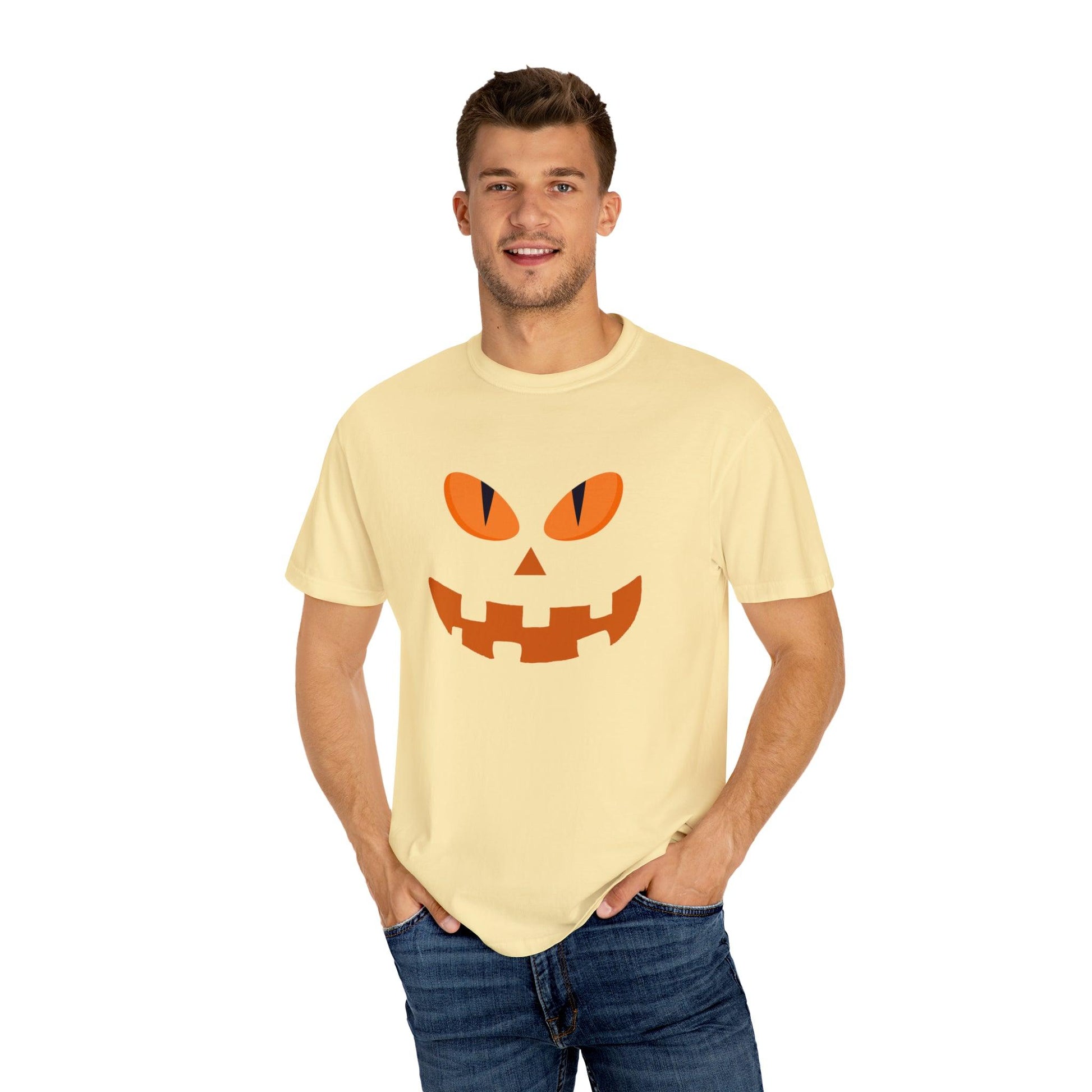 Cute Pumpkin Face Shirt Retro Halloween Tshirt, Vintage Shirt Halloween Shirt Pumpkin Face Halloween Costume Comfort Colors - Giftsmojo