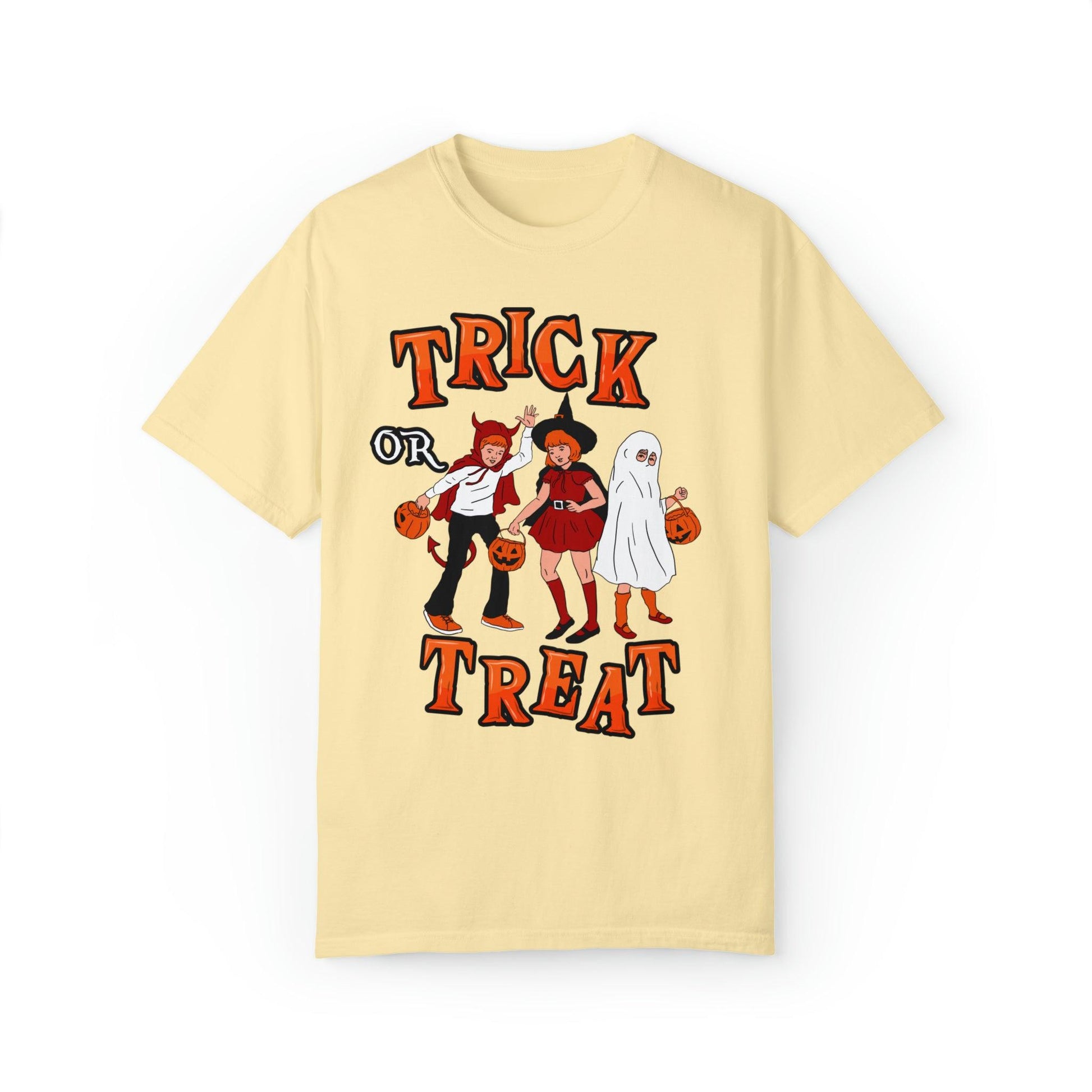 Cute Spooky Shirt Retro Halloween Tshirt Trick or Treat Shirt Vintage Shirt Halloween Shirt Halloween Gift Halloween T-shirt - Giftsmojo