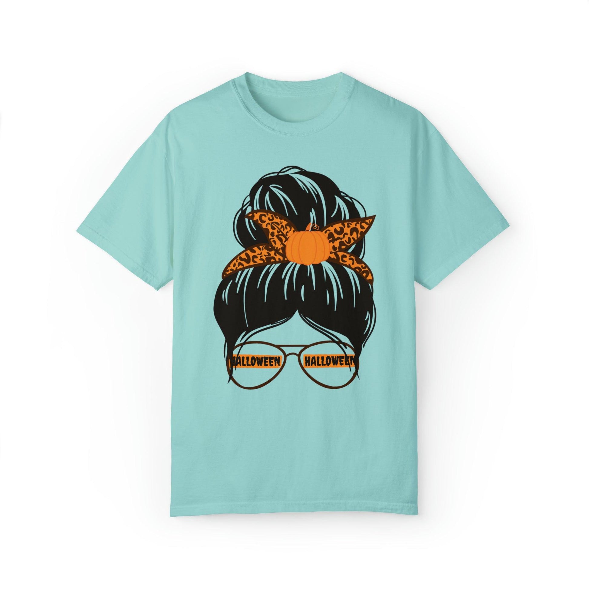 Cute Retro Halloween Tshirt for Mom, Momster Shirt, Vintage Shirt Halloween Shirt - Giftsmojo