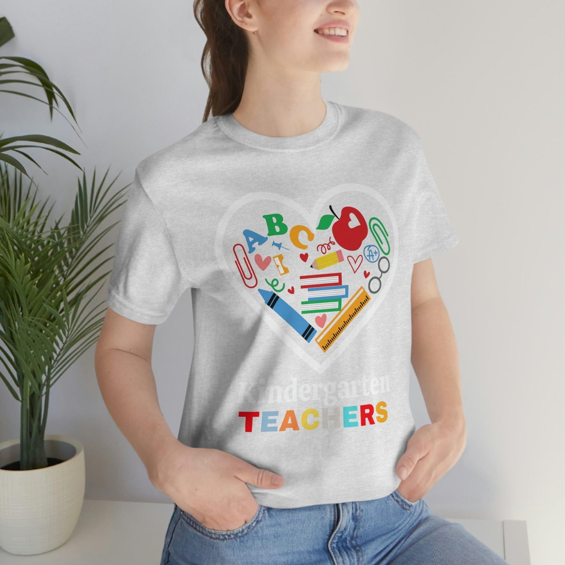 Love Kindergarten Teacher Shirt - Teacher Appreciation Shirt - Gift for Kindergarten Teacher - Giftsmojo