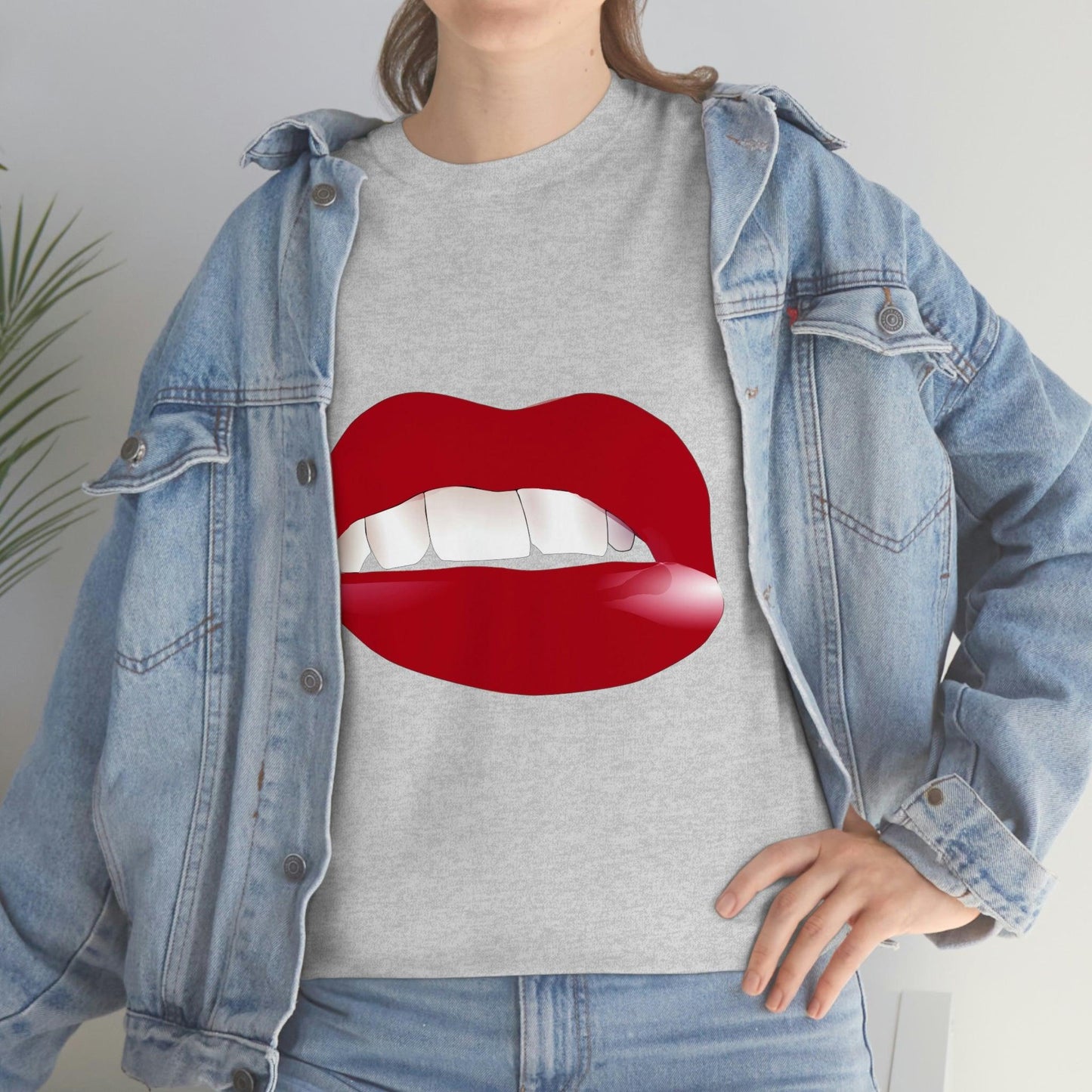 Lips Tee - Giftsmojo