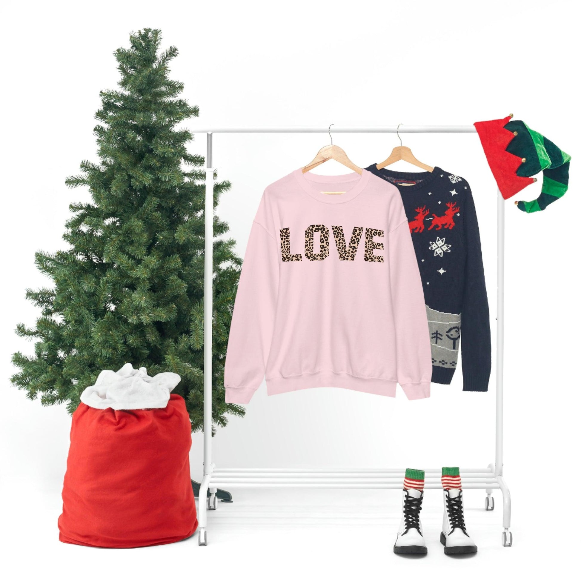 Leopard print love Sweatshirt - Giftsmojo